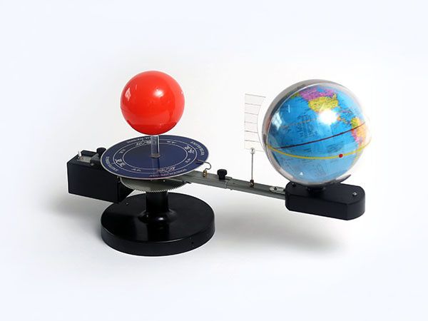 地球運(yùn)行儀11
