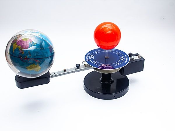 地球運行儀
