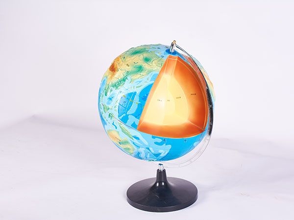 地球內(nèi)部構(gòu)造地球儀