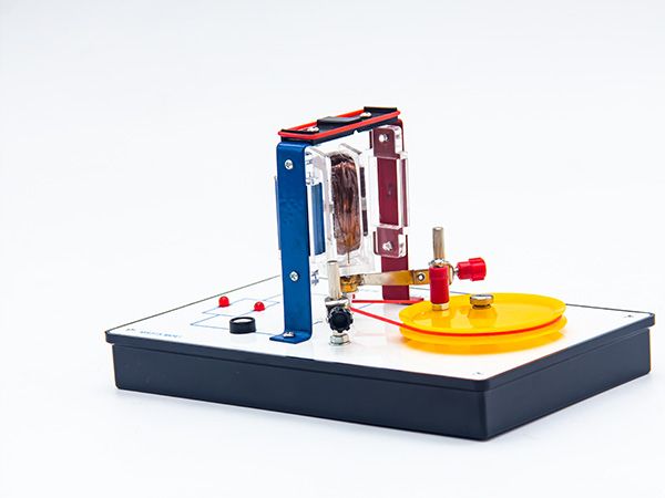 手搖交直流發(fā)電