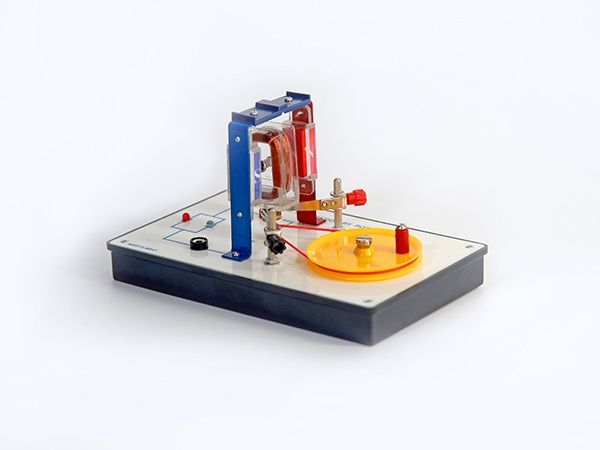 手搖發(fā)電機